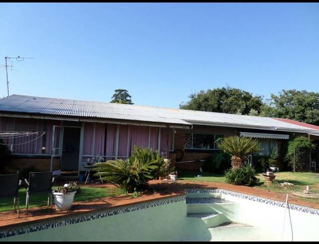3 BEDROOM HOUSE FOR SALE IN LILIANTON